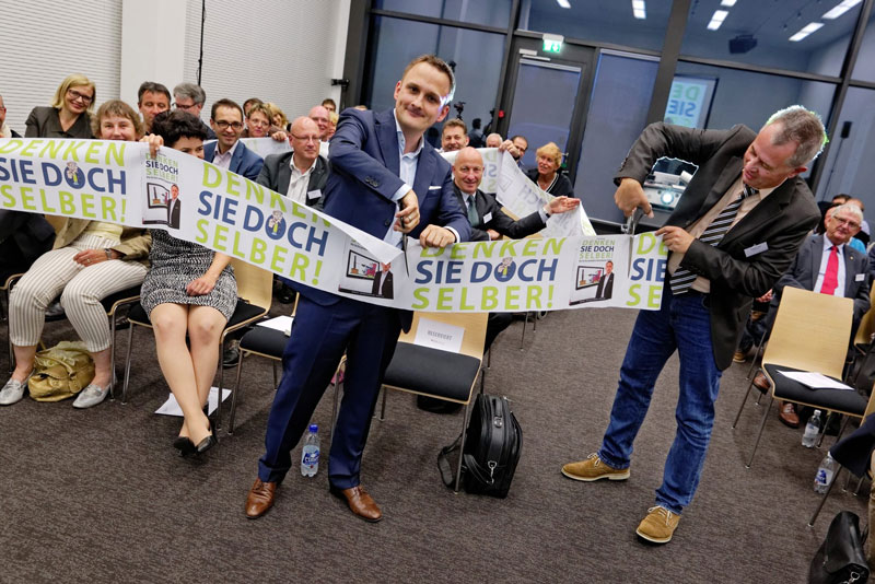 Buchtaufe_Band_Denken-sie-doch-selber-stefan-dudas